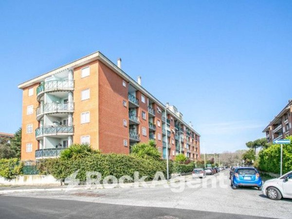 appartamento in vendita a Roma in zona Settecamini