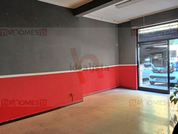 negozio in vendita a Roma in zona Appio Claudio