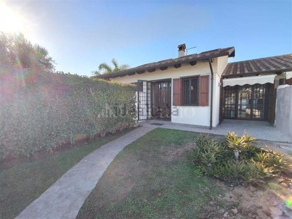 casa indipendente in vendita a Roma in zona Infernetto