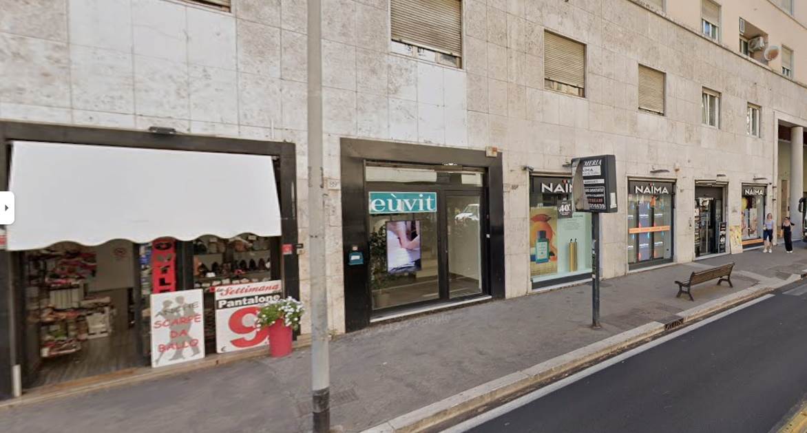 ufficio in vendita a Roma in zona Trieste
