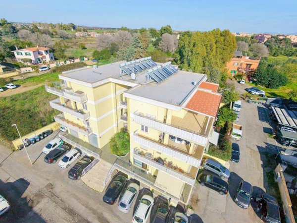 appartamento in vendita a Roma in zona Dragona/Bagnoletto