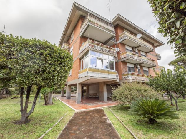appartamento in vendita a Roma in zona Appio Claudio