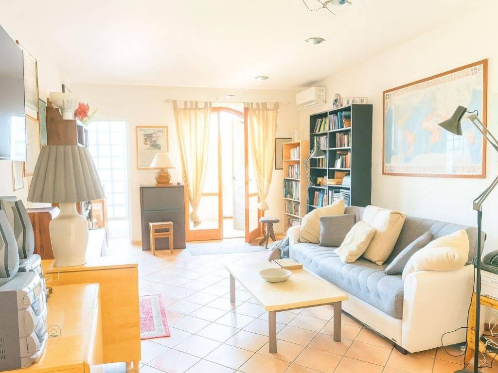 casa indipendente in vendita a Roma in zona Pantan Monastero