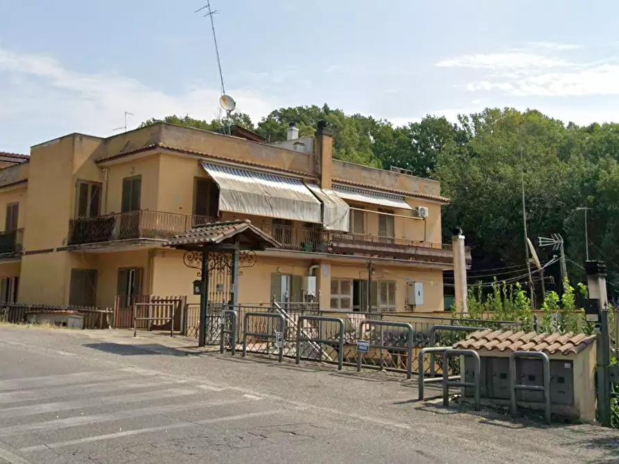appartamento in vendita a Roma in zona Spinaceto