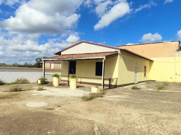 casa indipendente in vendita a Roma in zona Lunghezza