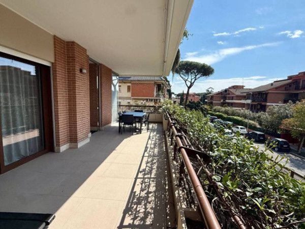 appartamento in vendita a Roma in zona Appio Claudio