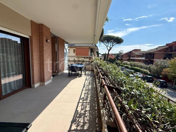 appartamento in vendita a Roma in zona Appio Claudio