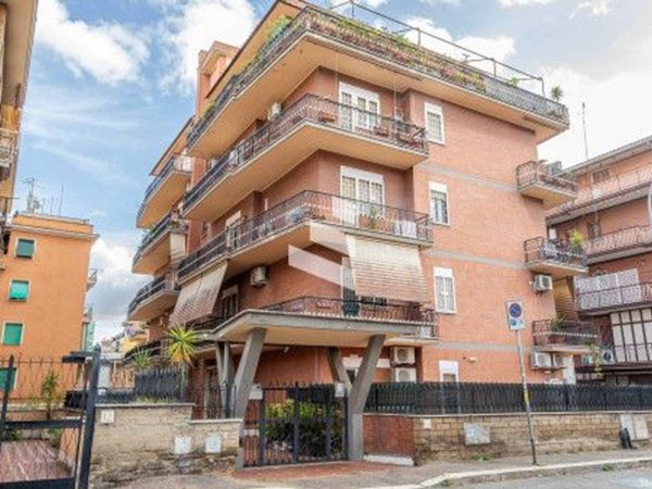 appartamento in vendita a Roma in zona Prenestino-Centocelle