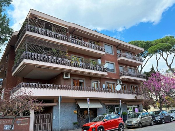 appartamento in vendita a Roma in zona Gianicolense