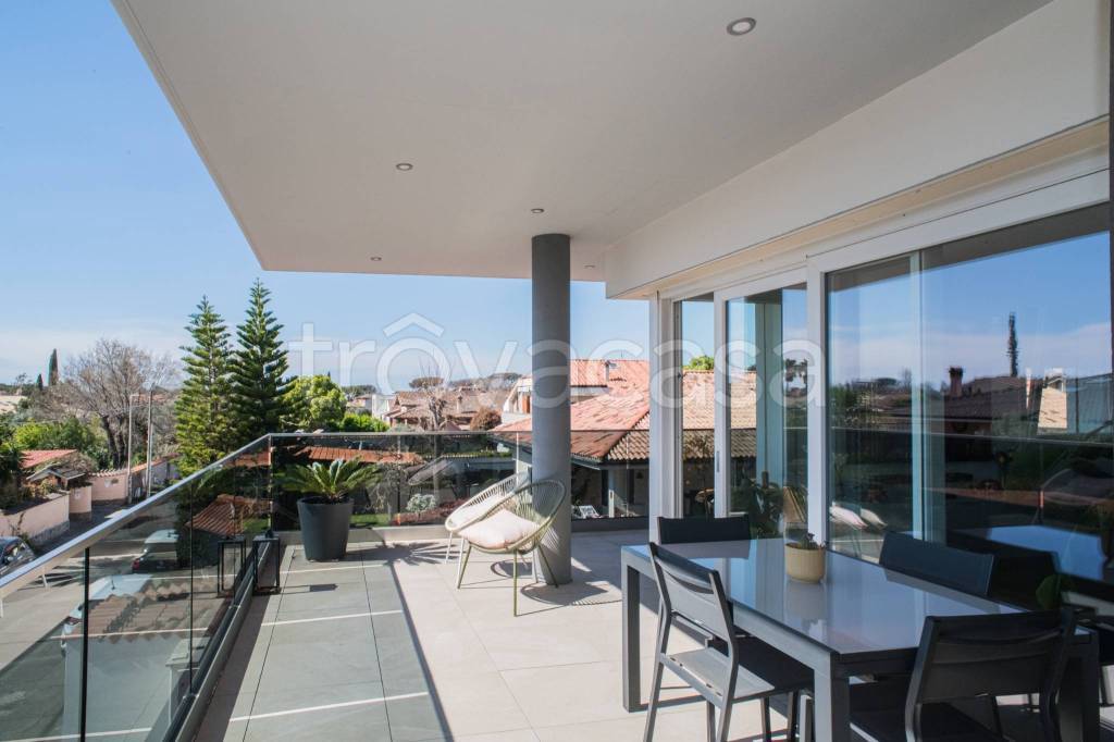 appartamento in vendita a Roma in zona Infernetto