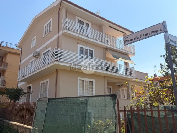 appartamento in vendita a Roma in zona Borghesiana