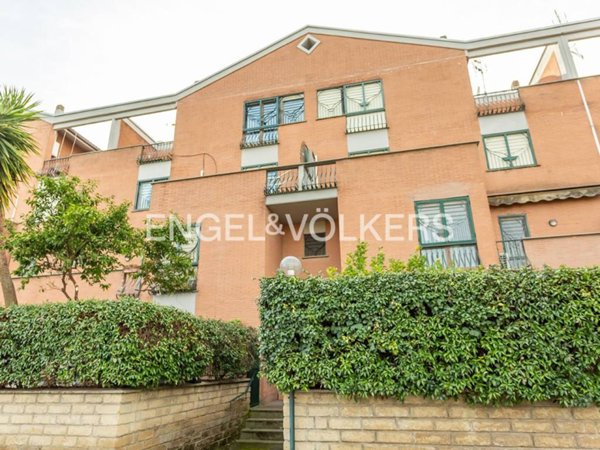 appartamento in vendita a Roma in zona Ostiense