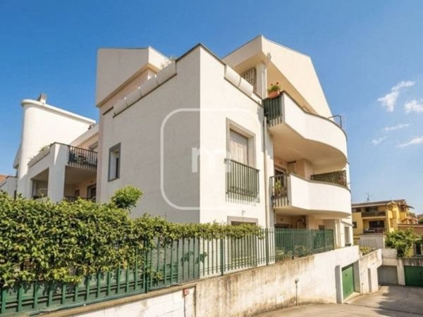 appartamento in vendita a Roma in zona Ponte di Nona