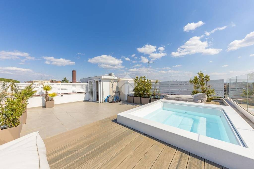 appartamento in vendita a Roma in zona Monte Sacro/Talenti