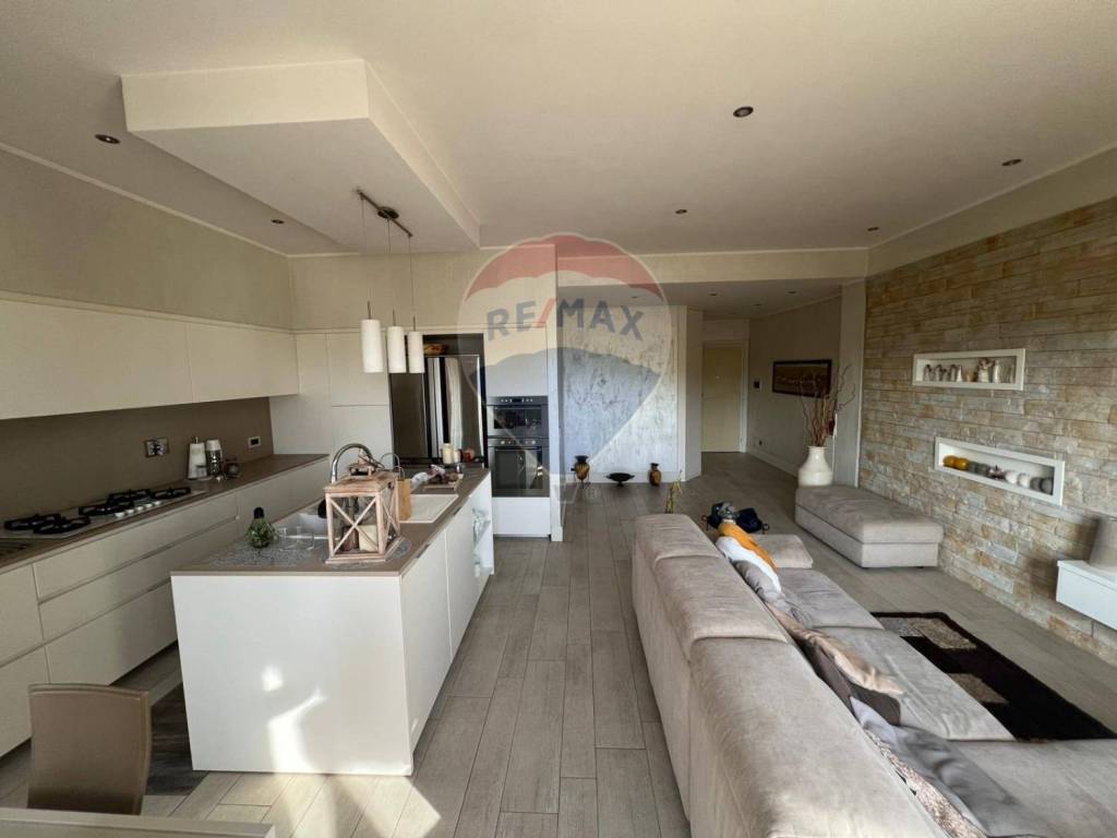 appartamento in vendita a Roma in zona Ostia