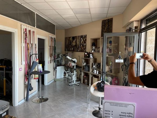 locale commerciale in vendita a Roma in zona Monte Sacro/Talenti