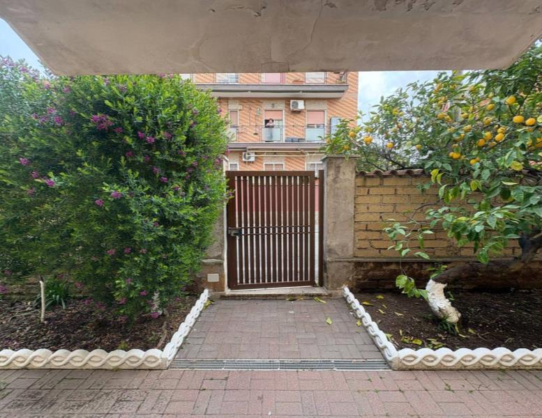 appartamento in vendita a Roma in zona Dragona/Bagnoletto