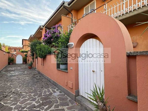 appartamento in vendita a Roma in zona Tor di Quinto