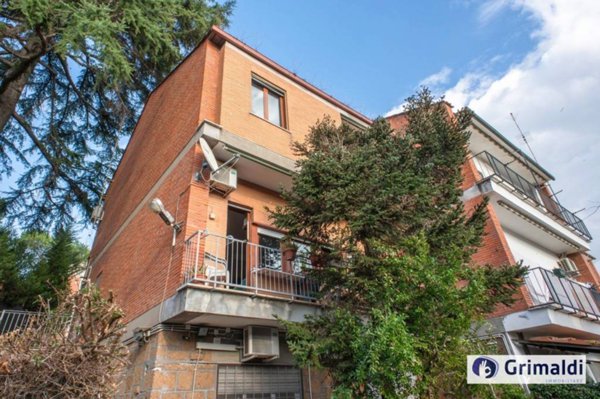casa indipendente in vendita a Roma in zona Giuliano Dalmata