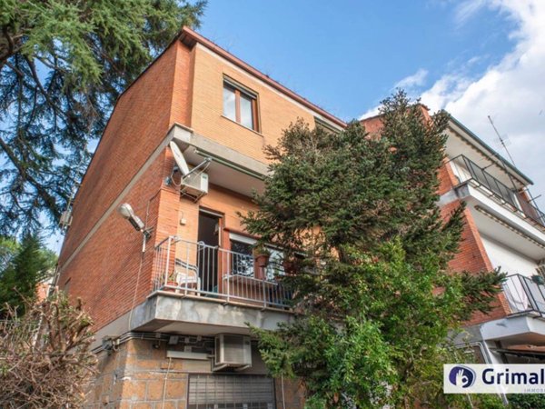 casa indipendente in vendita a Roma in zona Giuliano Dalmata
