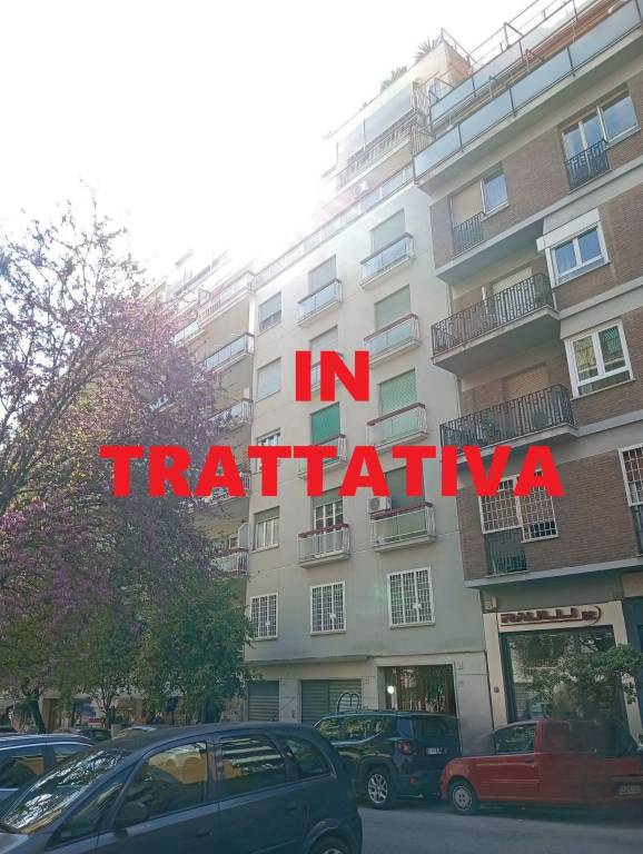 appartamento in vendita a Roma in zona Appio Latino