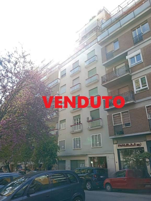 appartamento in vendita a Roma in zona Appio Latino