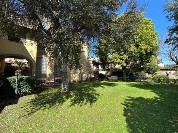 casa indipendente in vendita a Roma in zona Infernetto