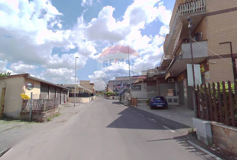 appartamento in vendita a Roma in zona Finocchio