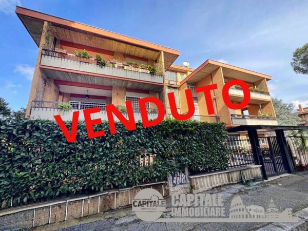 appartamento in vendita a Roma in zona Torrino