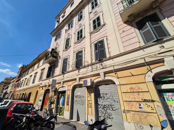 locale commerciale in vendita a Roma in zona Tiburtino