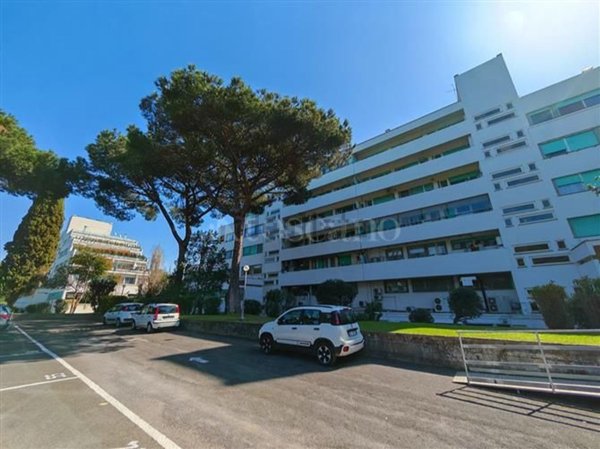 appartamento in vendita a Roma in zona Casal Palocco