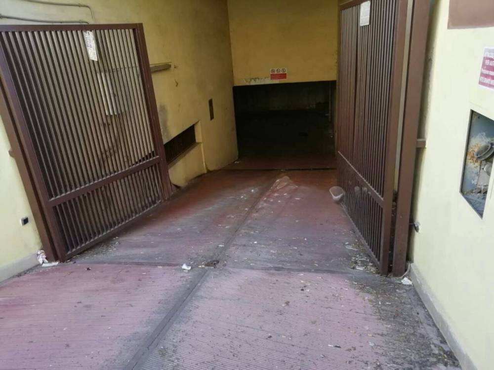 locale di sgombero in vendita a Roma in zona Ponte Mammolo