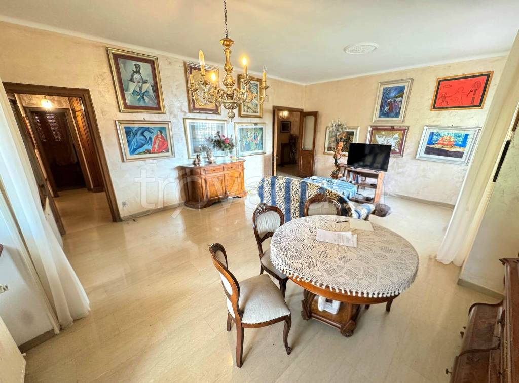 appartamento in vendita a Roma in zona Corviale