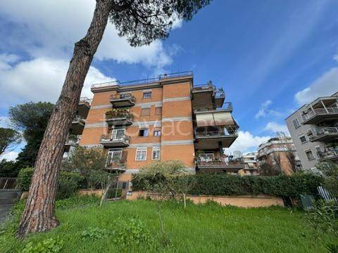 appartamento in vendita a Roma in zona Corviale