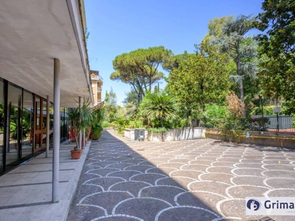 appartamento in vendita a Roma in zona EUR