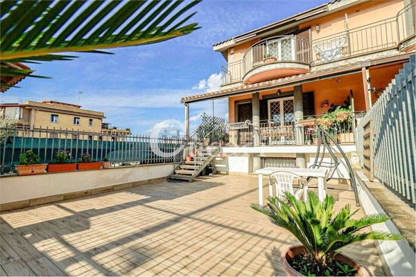 casa indipendente in vendita a Roma in zona Tor Bella Monaca