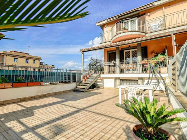casa indipendente in vendita a Roma in zona Tor Bella Monaca