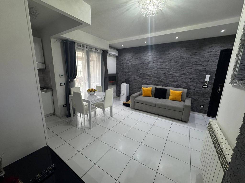 appartamento in vendita a Roma in zona Acilia