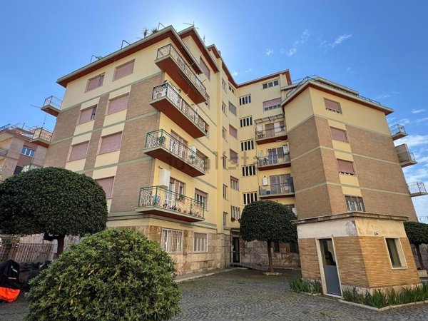 appartamento in vendita a Roma in zona Ostia