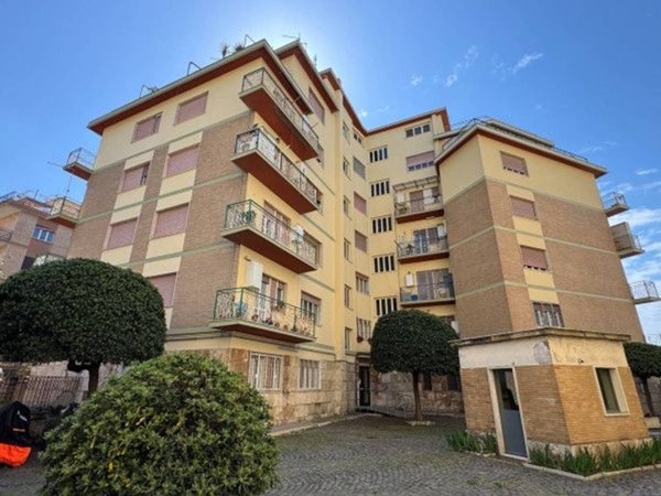 appartamento in vendita a Roma in zona Ostia