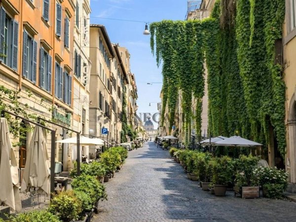appartamento in vendita a Roma in zona Rione Monti/Campitelli