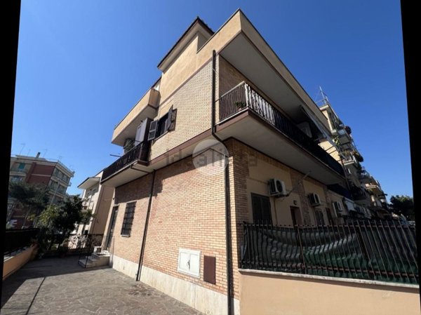 appartamento in vendita a Roma in zona Tor Vergata/Torrenova