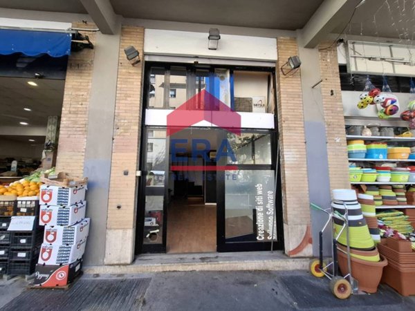 locale commerciale in vendita a Roma in zona Gianicolense