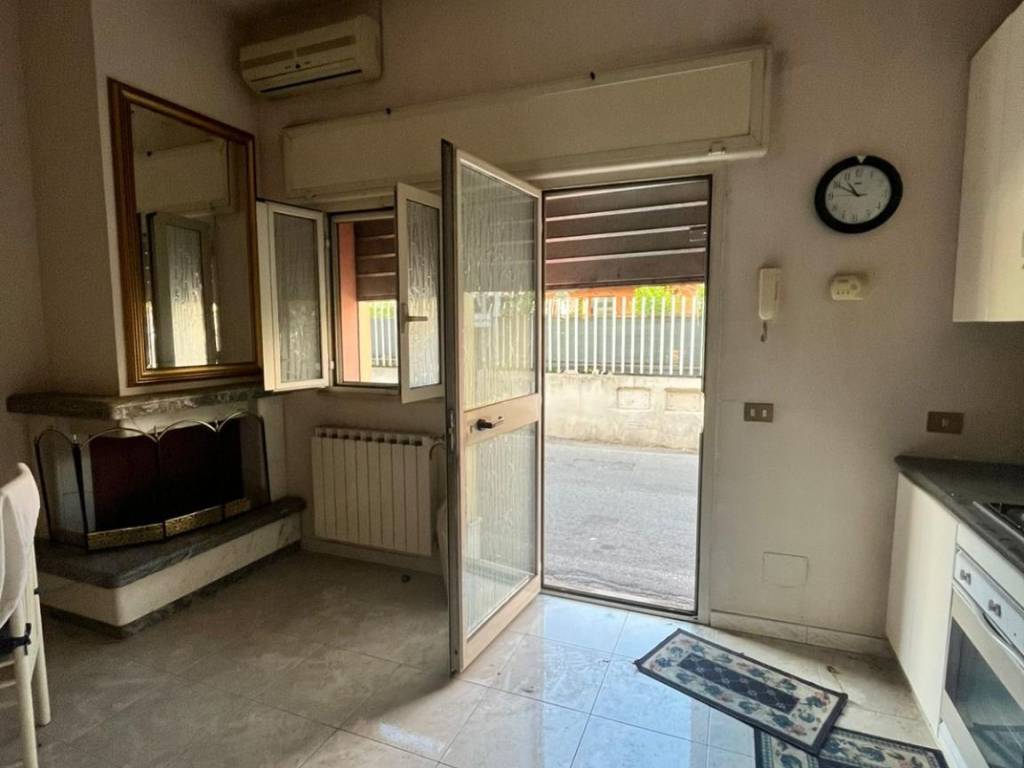 appartamento in vendita a Roma in zona Romanina