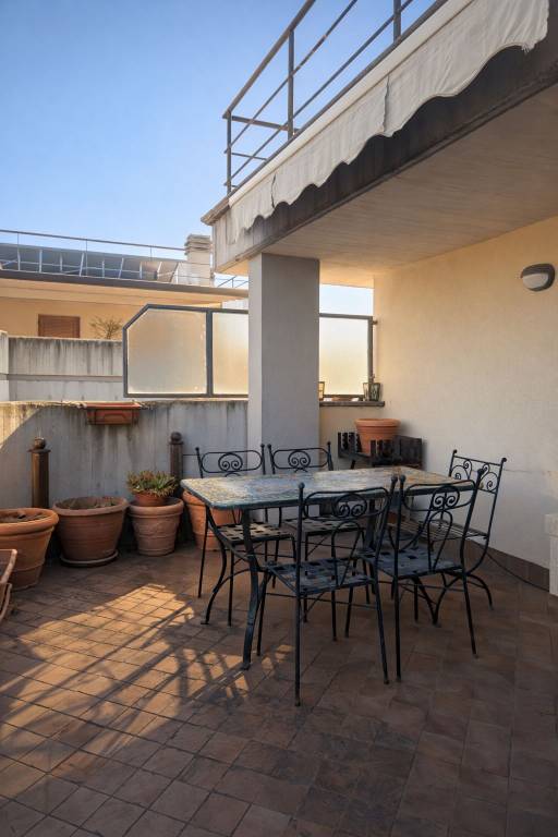 appartamento in vendita a Roma in zona Gianicolense