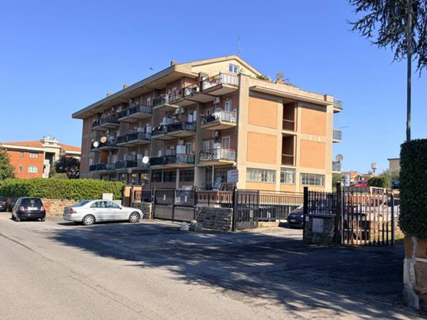 appartamento in vendita a Roma in zona Tor Vergata/Torrenova