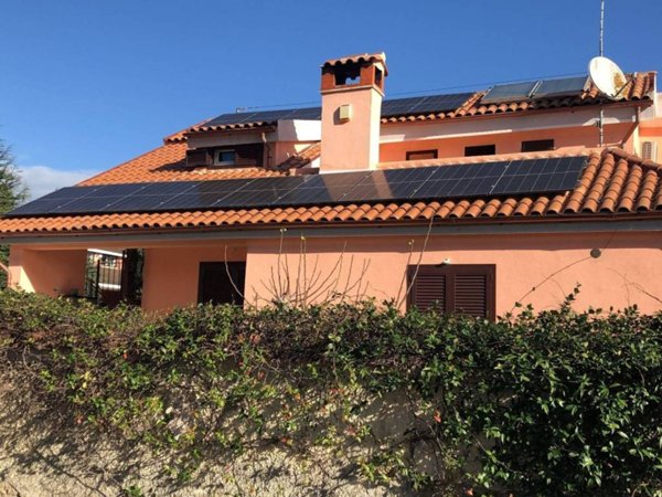 casa indipendente in vendita a Roma in zona Infernetto