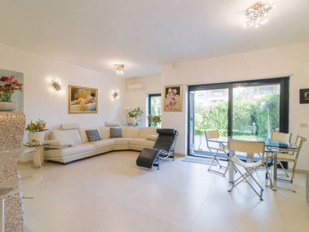 appartamento in vendita a Roma in zona Olgiata