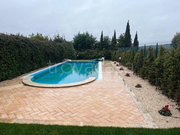 casa indipendente in vendita a Roma in zona Mezzocammino