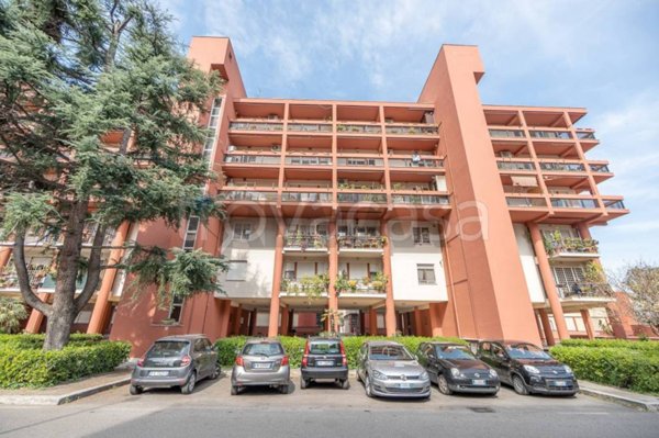 appartamento in vendita a Roma in zona Ardeatino